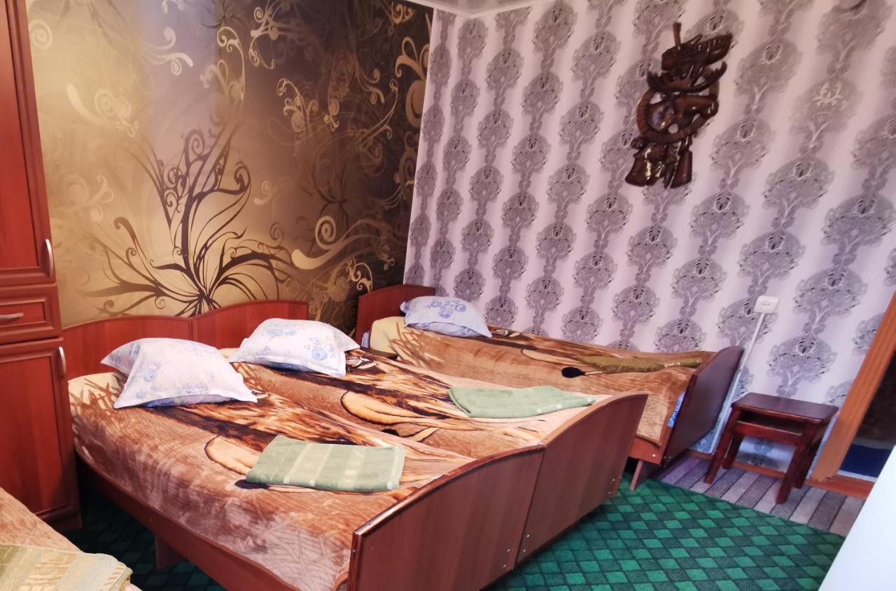 Petrovskaya Pristan 2 Hotel โชลปอน-อาตา ภายนอก รูปภาพ