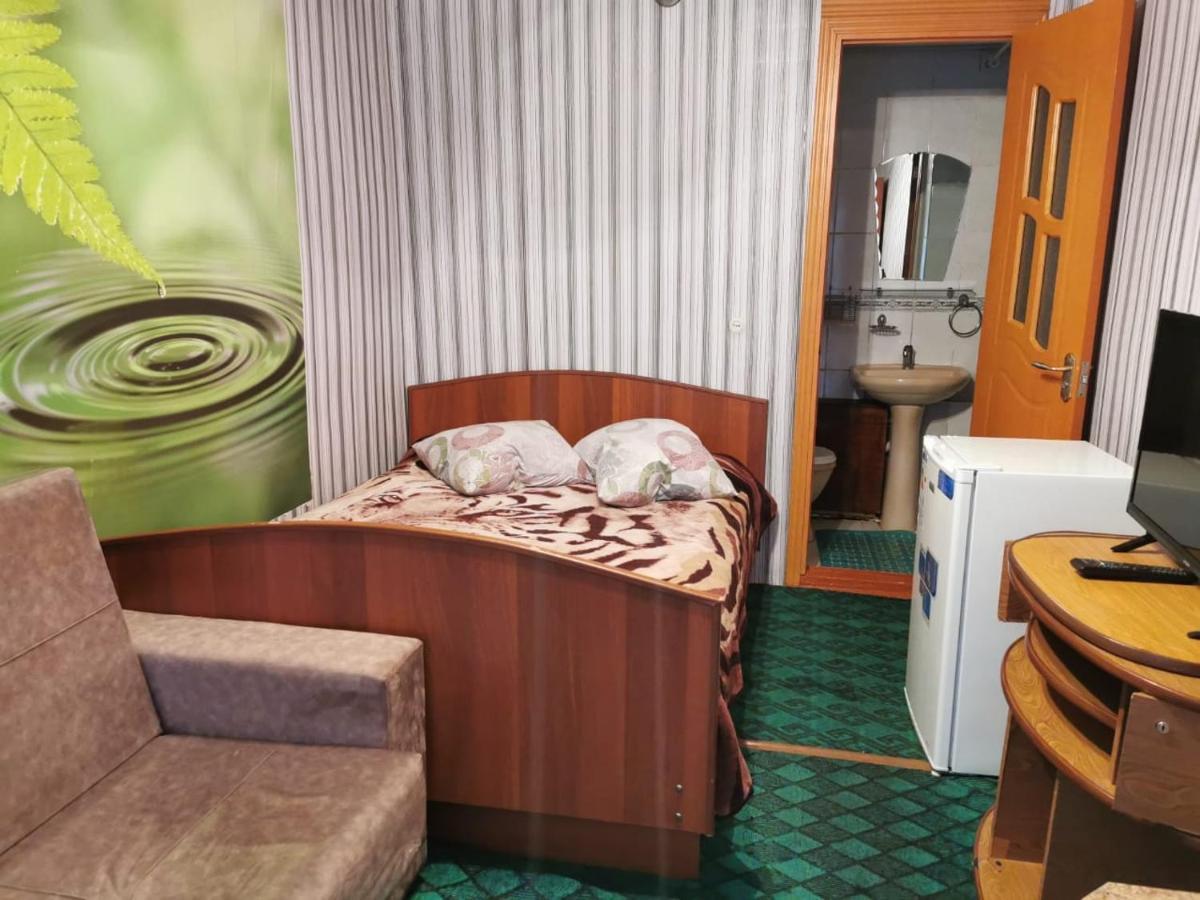 Petrovskaya Pristan 2 Hotel โชลปอน-อาตา ภายนอก รูปภาพ