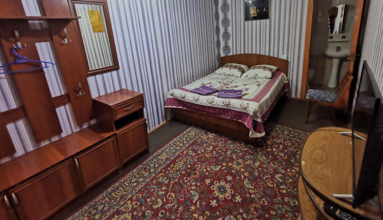 Petrovskaya Pristan 2 Hotel โชลปอน-อาตา ภายนอก รูปภาพ