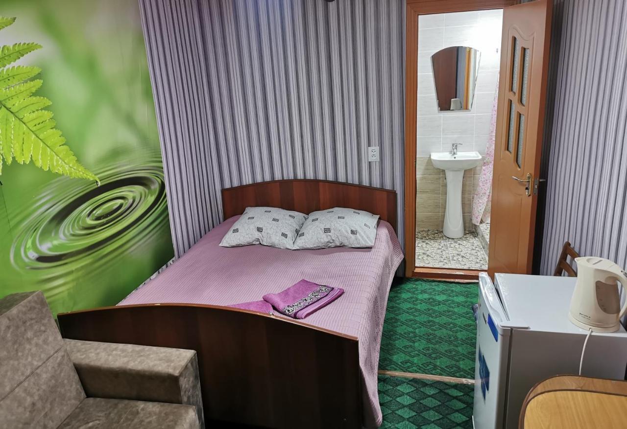 Petrovskaya Pristan 2 Hotel โชลปอน-อาตา ภายนอก รูปภาพ