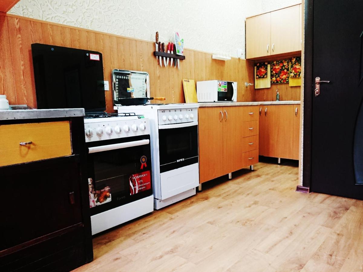 Petrovskaya Pristan 2 Hotel โชลปอน-อาตา ภายนอก รูปภาพ